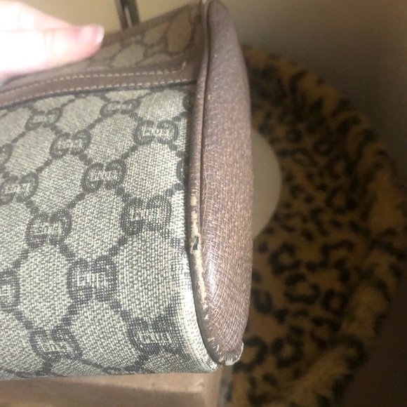 Vintage Gucci Plus Clutch - Picture 13 of 15
